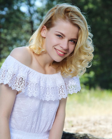 Presenting Crystal Maiden