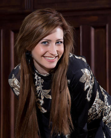 Janelle Takes Off Her Hot Stockings